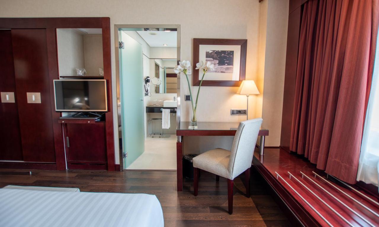 Hotel Andalucia Center Granada Bagian luar foto